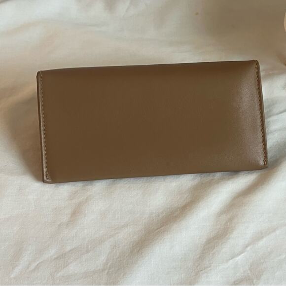 BURBERRY Sunglass Case Excellent Condition - Picture 3 of 7